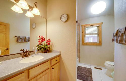 Maggie Valley Cabin with Private Hot Tub and Game Room - Foto 24