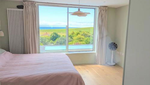 Sea View Villa with Huge Garden & Table Tennis - Foto 5