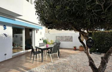 Bonito apartamento con gran terraza y piscina comunitaria AV-08 - Foto 2