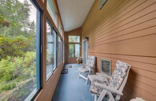 Charming Retreat with Deck about 4 Mi From Casco Bay! - Foto 1