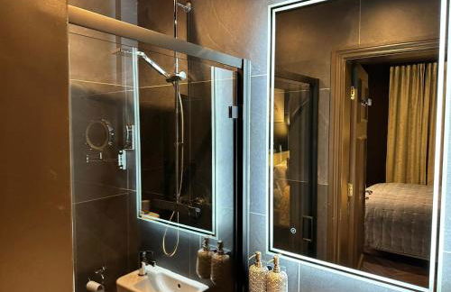 Small Studio with En Suite Bath & Kitchenette - Foto 4