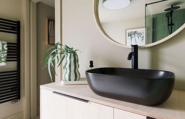 Stylish 4 Bed Home Close to Beach - Foto 24