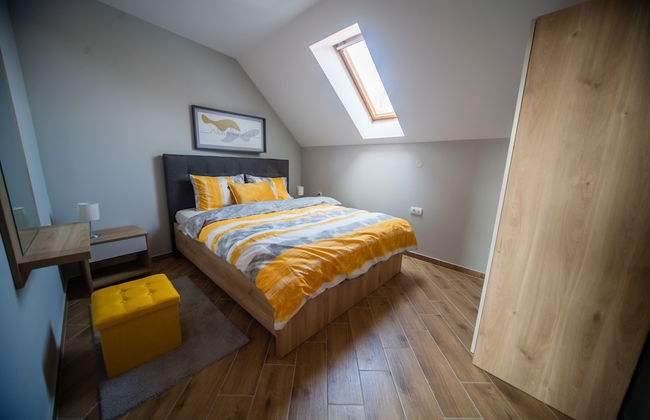 Manoir Apartments - Photo 6