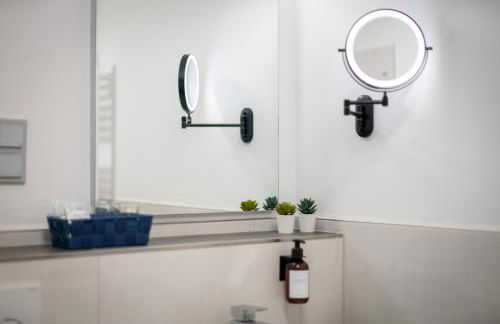 BLU APARTMENT -modern interior design in city centre- close to HBF & Uni - Foto 19