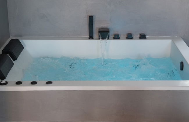 Ennéa - Jacuzzi & Luxury Suites - Foto 10