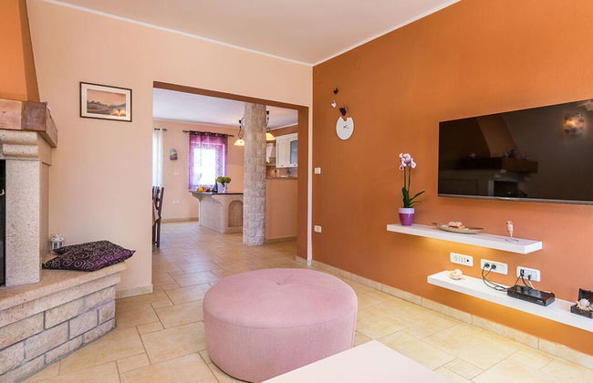 Villa Emanuel Comfortable Holiday Residence - Foto 2