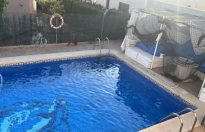 Apto con piscina y barbacoa - Foto 9