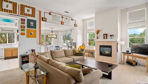 Manzanita Manor-Whimsical art & near downtown - Foto 3