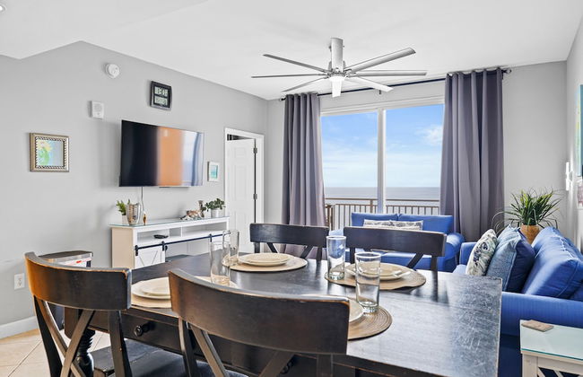 Splash Beach Resort by Book That Condo - Photo 36