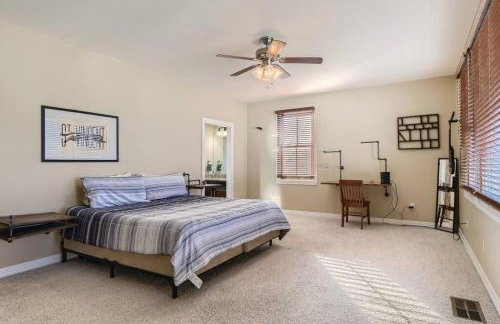 Warm Suburban 3BR Townhome near DT - Foto 12