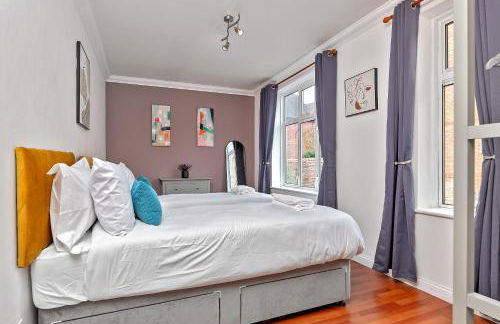 Stylish Town Centre Apartment, ALLOCATED FREE PARKING SPACE, RICKMANSWORTH HIGH STREET, Modern Decor, Juliet Balcony, Walking Distance to Rickmansworth Station Metropolitan Line - Foto 51
