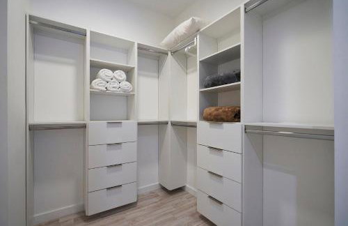 Modern New Construction Villa - Foto 27