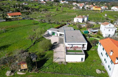 Fabulous 5 BR hidden gem Serra da Estrela - Foto 64