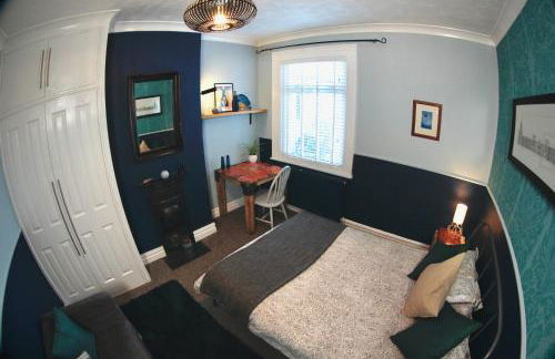 Stylish and artistic flat in Southend on Sea - 2 Double Bedrooms, Free on-street parking - Foto 19