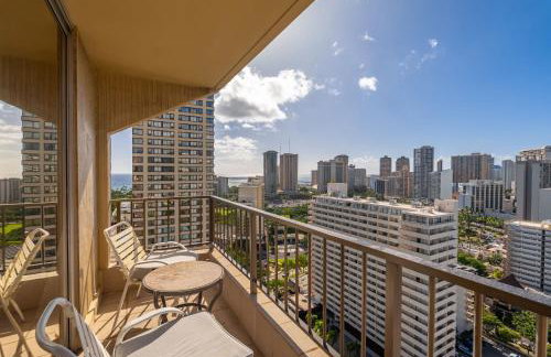 Honu Hale Penthouse 2 BDR Ocean View Waikiki - Photo 57