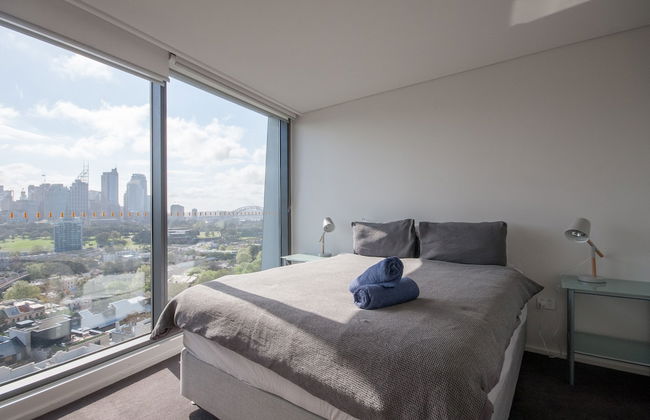 Modern 2 Bedroom Potts Point Apartment - Photo 6