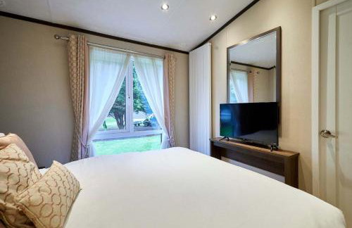 Bramble Lodge with Hot Tub - Foto 21