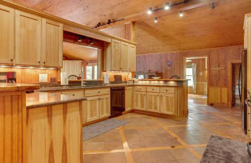 Private Walterboro Estate with Deck and Fire Pit! - Foto 14