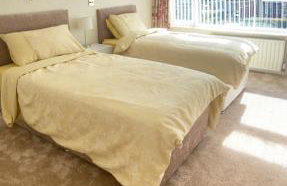 Large 4 bedroom home in Boston Spa village In-between York, Harrogate and Leeds, Sleeps 9 - Foto 14
