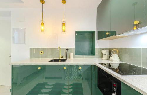 Refined and practical studio in historic center of Alicante - Photo 6