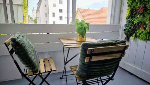 Stylish Old Town Apartment with Free Parking and a Balcony near the Cathedral - Foto 3