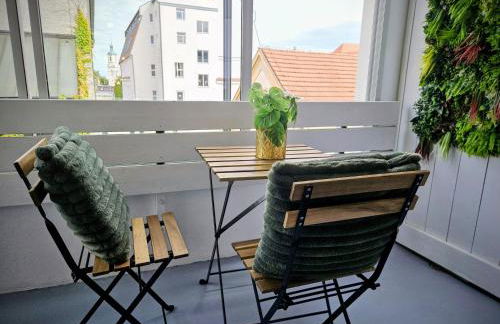 Stylish Old Town Apartment with Free Parking and a Balcony near the Cathedral - Foto 3