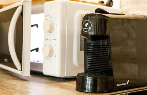 Sunset Oasis “VELLY” 1BR w/ Sea View & Parking - Foto 17