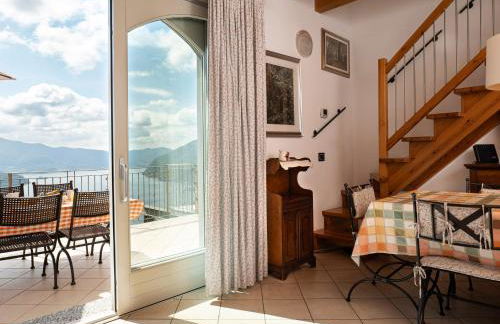 EnjoyIseoLake - La Villetta - Casa vacanze perfetta con giardino, vista lago e piscina - Photo 4