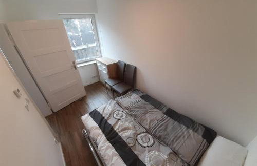 Erdgeschoss 75 m2 Großer Parkplatz WLAN Terrasse 30 m2 Übernachtung Unterkunft - Foto 40