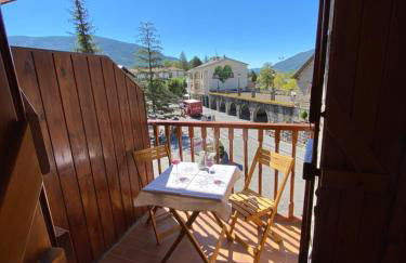 PLAZA centro - Photo 13