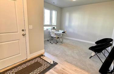 Newly Built Chic Utah Valley Gem l Theo - Foto 18