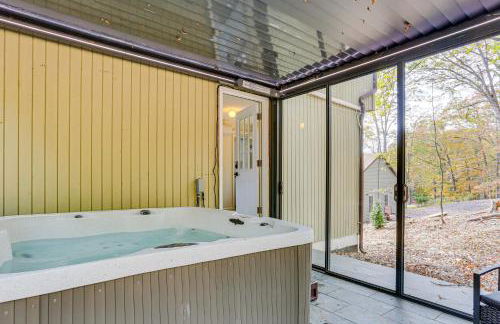 Luxury Home with Game Room, 4 Mi to Bushkill Falls! - Foto 3