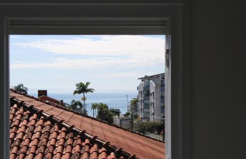 Apto de duas suítes com vista mar - 100 metros da praia em Canasvieiras - Foto 40