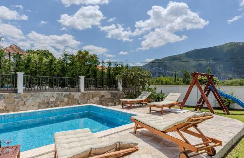 Villa Bella Pietra with private pool, sauna - Photo 9