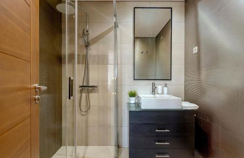 Modern 2 bedroom apt 20 min from city center - Foto 35