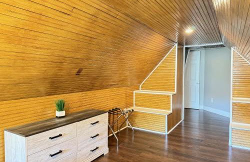 Urban Oasis 4BR Industrial Apartment - Foto 29