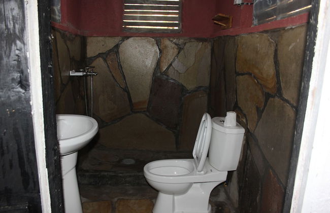 Red Rocks Rwanda - Campsite & Guesthouse - Photo 10