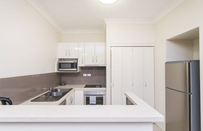 Apartments on Palmer - Photo 9