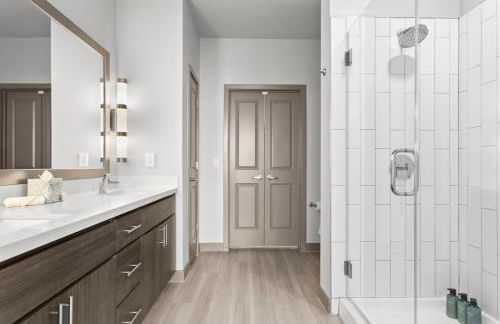 Cozysuites PHX RORO Gym Pool Pets Parking #12 - Photo 24