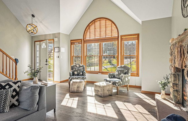 Laker's Pointe by Avantstay Lakefront Private Peninsula Hot Tub, Game Room - Foto 8