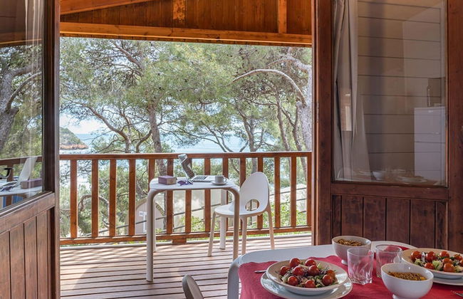 Beautiful Wooden Bungalow With Shared Pool - Foto 26