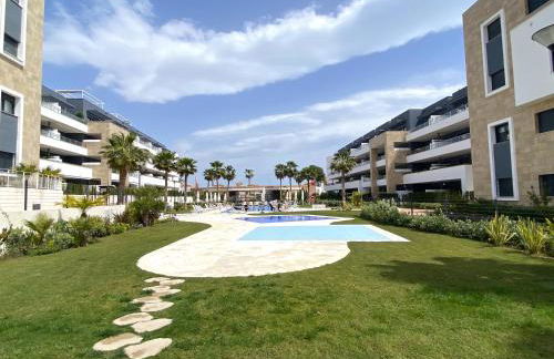 Lujoso Ático en Flamenca Village! - Photo 39