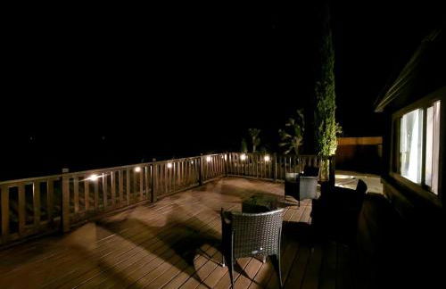 Modern Cabin with Arcade, Foosball Table and Fire Pit in Meadview, Arizona - Foto 50