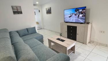 VILLA MARE - 2 beds with balcony, patio and pool and direct park access - Foto 3