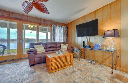 River-View Condo with Boat Slip in Welaka! - Foto 4