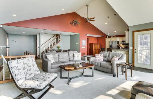 Spacious Edgerton Home with Private Beach and Views! - Foto 6