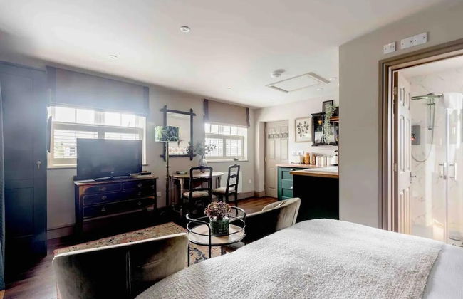 1 Bed Studio Sleeps 2 -patio -garden -dogs Ok - Foto 2