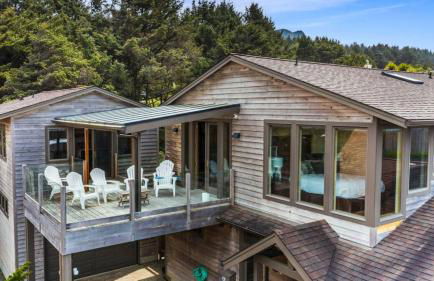 The Castle Rock Estate by Avantstay Steps From Arch Cape Beach w/ Hot Tub & Sauna - Foto 3