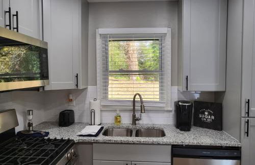 Rare Find! Private Heated Pool & Spa - Entire Home Near ATL City Center - Foto 14