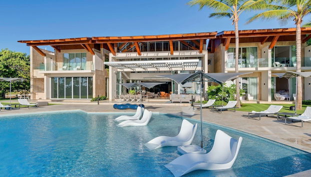 Architectural Oceanfront Masterpiece w Pool - Foto 3, Habitación